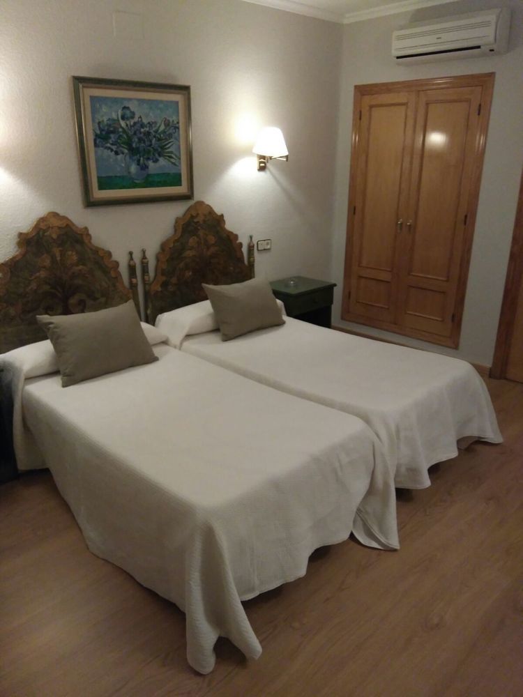 Hotel Salvador Bailén Buitenkant foto